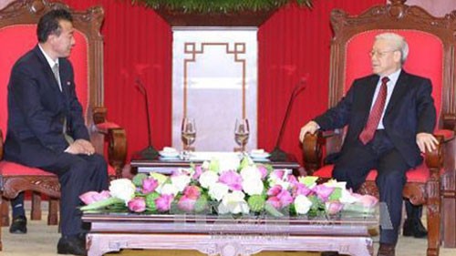 Party chief says farewell to DPRK ambassador - ảnh 1